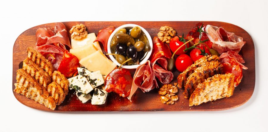 MEDITERRANEAN PLATTER